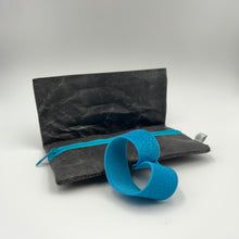 Laden Sie das Bild in den Galerie-Viewer, SanBag MidiMoney schwarz / türkisglitzer