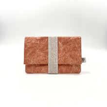 Laden Sie das Bild in den Galerie-Viewer, SanBag MiniMoney terracotta / salmonglitzer