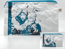 Laden Sie das Bild in den Galerie-Viewer, MIA COLLECTION - Graffito Eskimo Woman Fake Fur