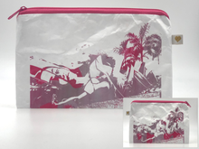 Laden Sie das Bild in den Galerie-Viewer, MIA COLLECTION - Graffito Gator Woman