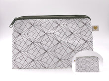 Laden Sie das Bild in den Galerie-Viewer, Trigon | verschieden Farben