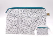 Laden Sie das Bild in den Galerie-Viewer, Trigon | verschieden Farben